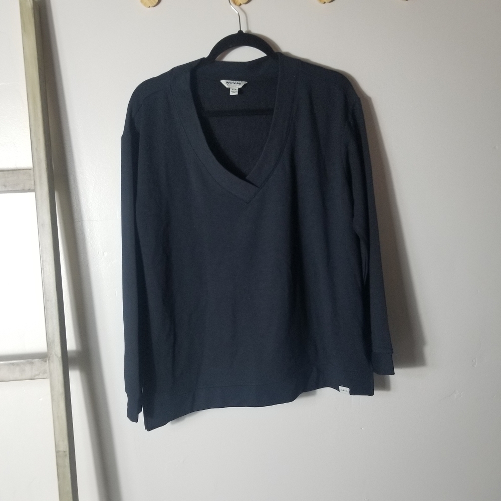 NWOT ORVIS WOMEN'S DARK BLUE V-NECK SWEATER SIZE MEDIUM